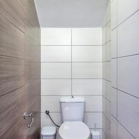 Apartment Avra In Center - 50m To *